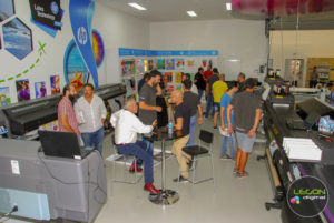 inauguracion showroom 05 300x201 - Éxito en la jornada de inauguración de las nuevas instalaciones de Legon Digital